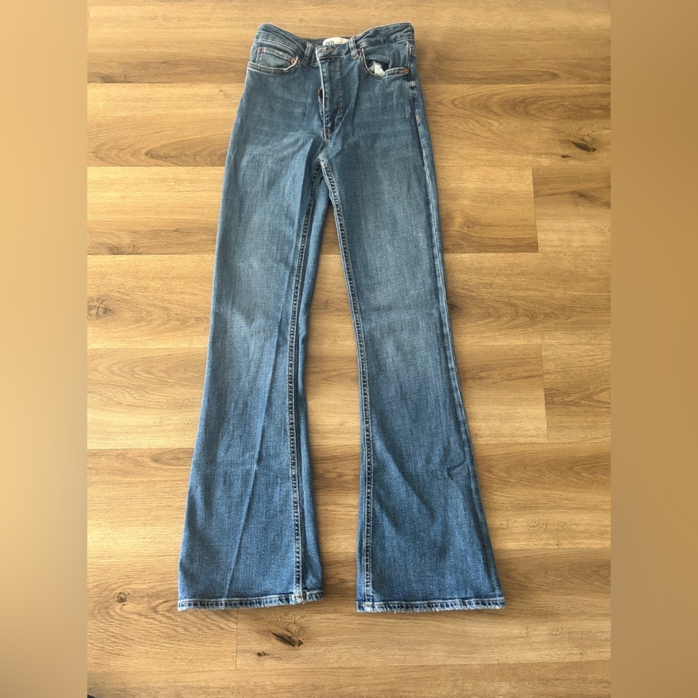 ZARA Women’s Flare Leg Jeans Blue Denim Size EUR 40 / US 8 (Like New)